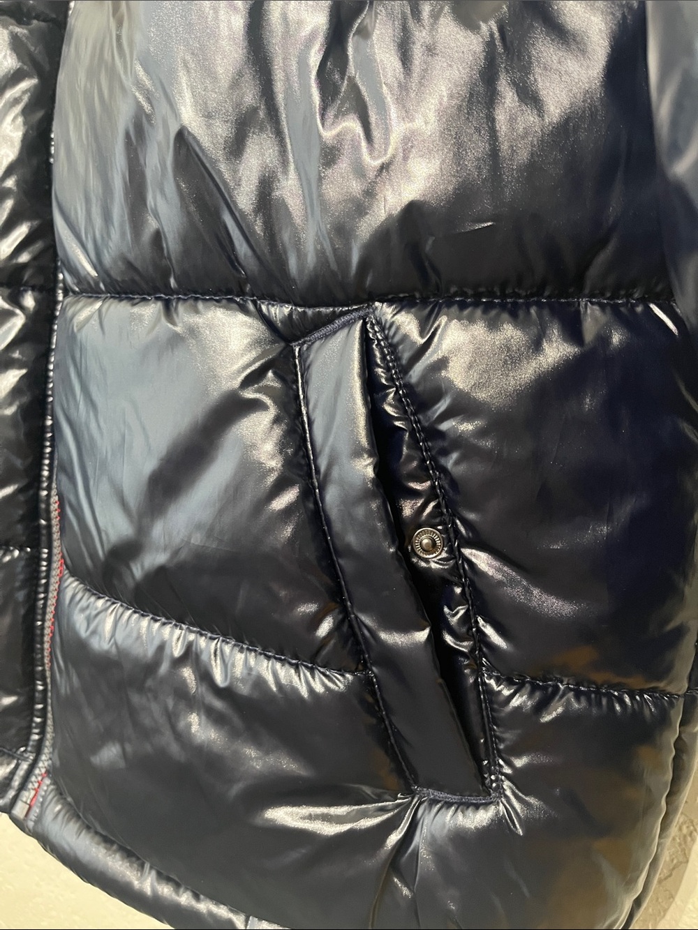 Tommy Hilfiger Youth Big Boy XL 18/20 Black Puffer with Red Hood Lining - Picture 7 of 13